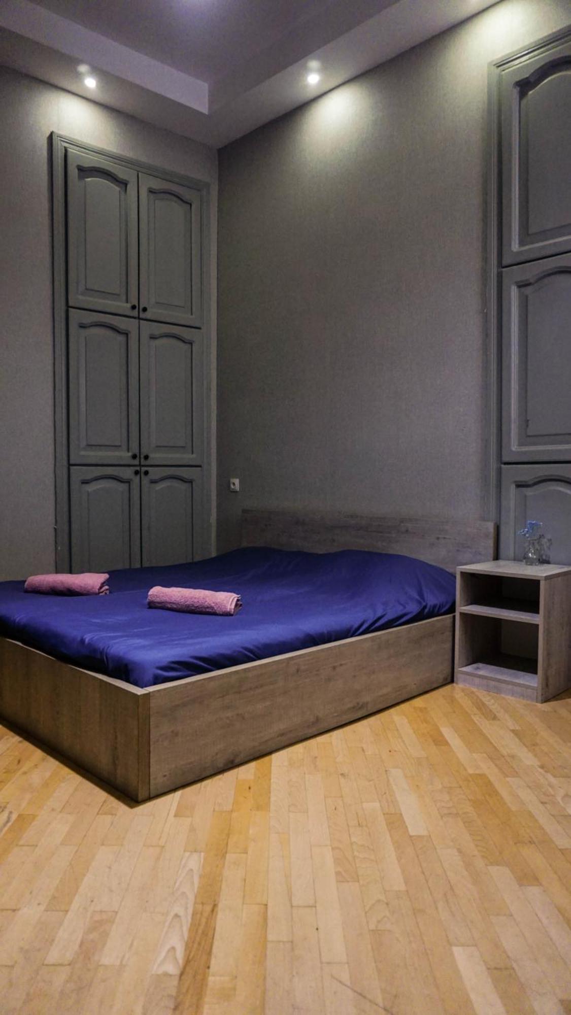 J Square Hostel Tbilisi Bagian luar foto