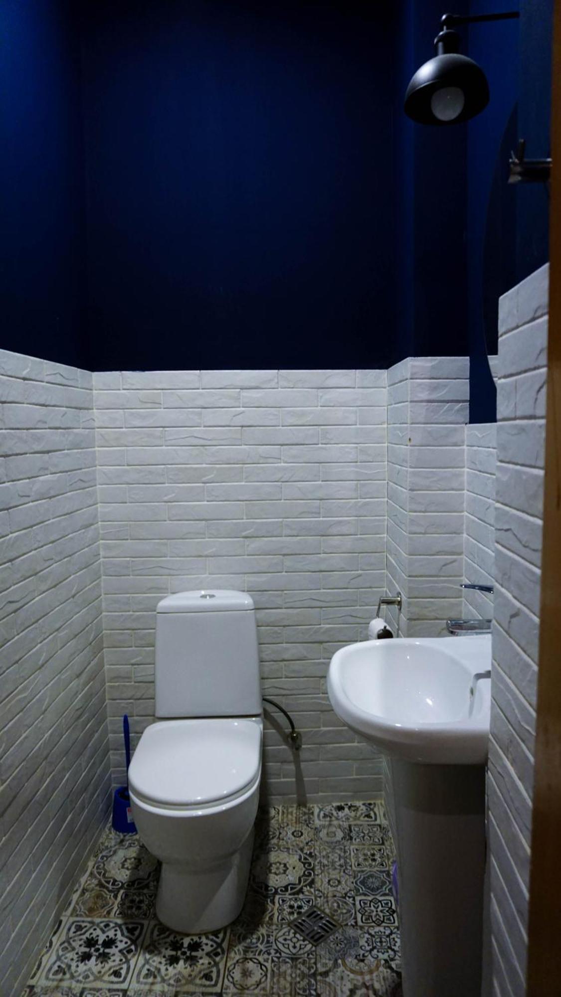 J Square Hostel Tbilisi Bagian luar foto